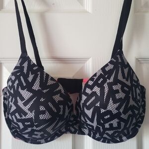 PINK Wear Everywhere Pushup Bra